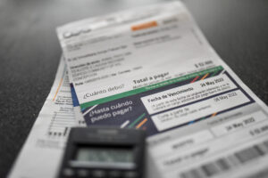 Hogares de bajos ingresos deben destinar más de 100 días de trabajo para salir de Dicom