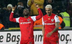 Atsu y el terremoto de Turquía: del último gol a la trágica muerte en cuestión de horas