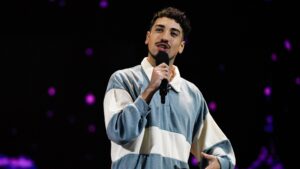 El recado de Diego Urrutia a Yerko Puchento en pleno show en Viña 2023