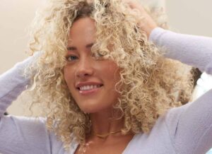 Tendencias 2023: conoce las novedades para el cuidado del cabello rizado y afro