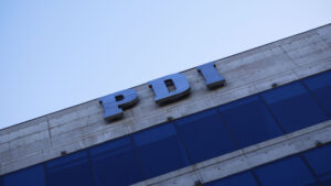 Subcomisario de la PDI fue detenido por portar armamento de guerra en su vehículo