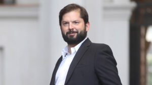 Gabriel Boric visitará Tarapacá en medio del despliegue de las Fuerzas Armadas en la frontera