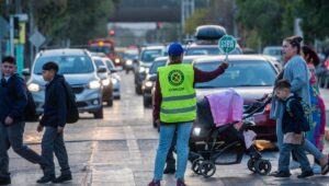La Florida despliega equipo de brigadistas escolares para resguardar la seguridad vial en inicio de clases