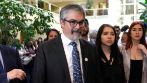 Senadores RN adelantan que sus votos no están disponibles para la reforma tributaria: 