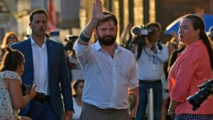 Boric cuestiona rechazo a reforma tributaria: 