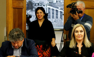 VIDEOS - Cariola y Pizarro increpan a Pamela Jiles: 