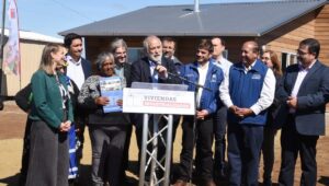 Gobierno entrega en La Araucanía la primera vivienda definitiva a afectados por incendios forestales