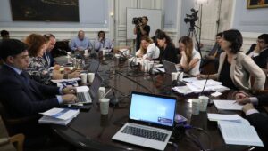 Comisión Experta: académicos expondrán contenidos que abordará la subcomisión de Principios