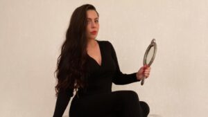 Daniela Aránguiz recurre a conocida frase de Shakira para confirmar que llega a Aquí Se Baila