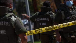 Hombre murió baleado al interior de un vehículo en Puente Alto