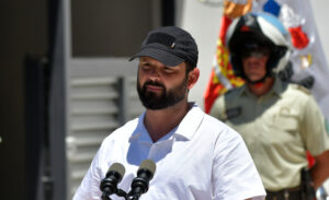 Otro en proceso y un informe de Gendarmería: los indultos siguen persiguiendo al presidente Boric