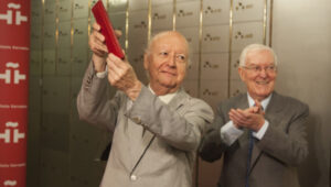 Presidente Boric despide a Jorge Edwards: