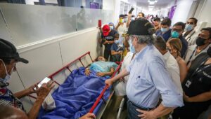 Catorce fallecidos y 446 heridos: nuevo reporte oficial tras sismo de 6,5° en Ecuador