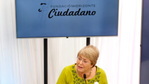Fundación de ex presidenta Bachelet sufre robo: desconocidos huyen tras activación de alarma