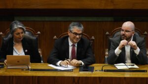 Marcel sonríe: se duplica monto del ex Bono Marzo y se entregará $120 mil a familias