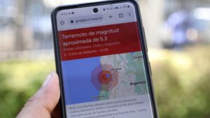 VIDEOS - Así se vivió el fuerte sismo en los distintos noticiarios de la TV y en La Moneda