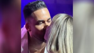 VIDEO - Las comparaciones con el Kiwi que surgieron tras el beso de Romeo Santos a Sabrina Sosa