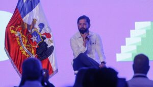 Boric sepulta propuesta de moneda única en América del Sur: 