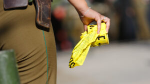 Lo que se sabe del robo a un minimarket en Santiago Centro que dejó a su dueño en riesgo vital