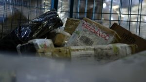 Delincuentes robaron bodega Starken en San Bernardo y dejaron dos lesionados