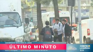 VIDEOS - Equipos de Mega y TVN fueron agredidos en medio de marcha por el Día del Joven Combatiente