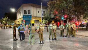 Carabinero es baleado en la cabeza tras fiscalización en centro de Santiago