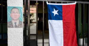 Pareja de carabinera y con un hijo en camino: quién era Daniel Palma, el nuevo mártir de Carabineros