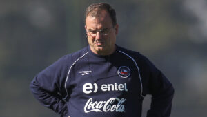 Marcelo Bielsa vuelve a América: será el DT de Uruguay