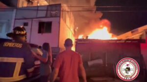 Damnificados y casas afectadas: lo que dejó un incendio en Antofagasta durante la madrugada