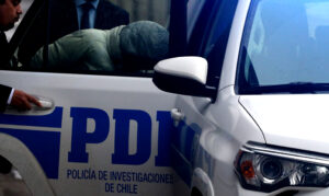 Libre y con arraigo: hombre amenazó con violación grupal a su pareja de 17 años