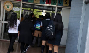 Instructivo de diversidad sexual en los colegios enfrenta a diputados con el Ministerio de Educación