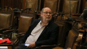 Proceso constitucional: Servel pide aumentar condiciones para que extranjeros puedan votar