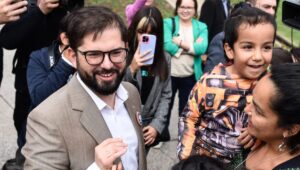 Pulso Ciudadano: aprobación del presidente Gabriel Boric sube 5,4%