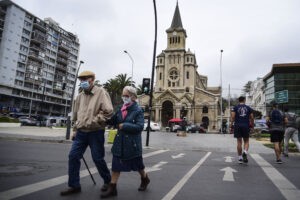 Estos son los cinco bonos que pueden recibir los adultos mayores este 2023