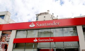 Santander nombró dos nuevas integrantes titulares convirtiéndose en el banco local con la mayor cantidad de directoras