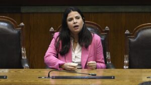 Antonia Orellana pide volver a equilibrar la paridad tras la llegada de Álvaro Elizalde al gabinete