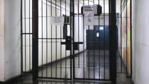 Formalizan a abogado que ingresó celulares y 