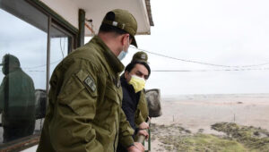 Gobernador de Arica y Parinacota pide mantener el resguardo militar en la frontera de Chile