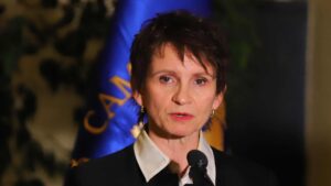 Tohá condenó baleo a furgón escolar en Cañete: 