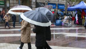 Aguas Andinas llama al correcto uso de la red de alcantarillas frente al pronóstico de lluvias en Santiago