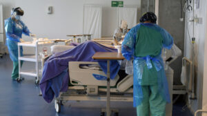 ¿Cómo se contagia la tuberculosis?: estos son los síntomas de esta enfermedad no erradicada en Chile