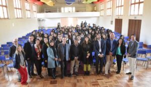 Anuncian paquete de medidas para promover una mayor participación de mujeres en el área de la tecnología