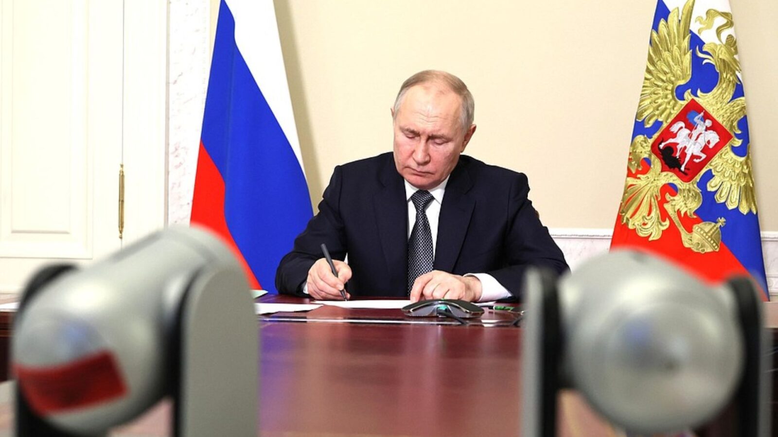 Rusia derribó dos drones sobre el Kremlin y culpa a Ucrania de esta situación.