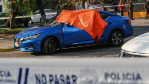 La Cisterna: asesinan a hombre mientras tomaba desayuno en su auto