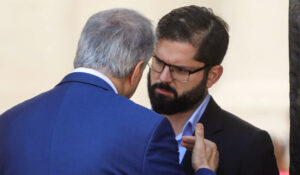 Así reaccionó el presidente Boric al llamado de Chahuán para 