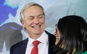 ¿Adelanta la presidencial? Kast apuntó a Santiago, Valparaíso y al 