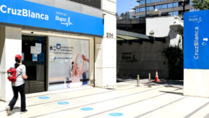 Cómo y cuándo devolverían el dinero las isapres y otras seis claves de la ley corta