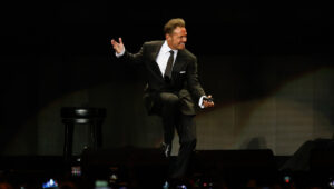 Luis Miguel celebra el Día de la Madre con nostálgica foto con su mamá