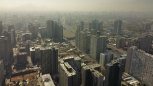 ¿Quiénes tienen restricción vehicular?: decretan la quinta Alerta Ambiental consecutiva en la RM