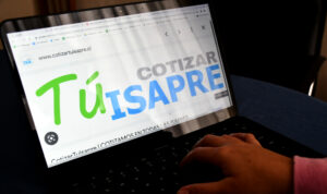 Bonos y acciones: el tercer proyecto que aparece en medio de la polémica con las isapres